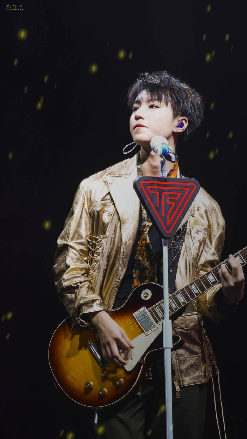 王俊凯立麦杀舞台合集全开麦live现场往舞台上一站就撩人于无形