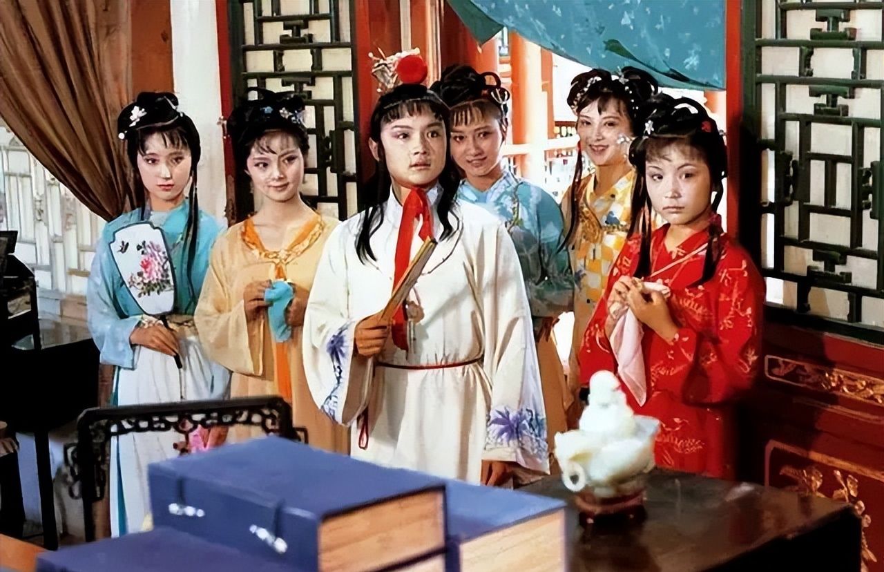 曹雪芹的家被抄时，一共有多少家产？雍正拿到清单后心都凉了半截休闲区蓝鸢梦想 - Www.slyday.coM