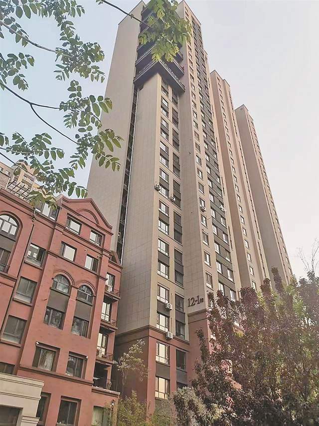 居民投诉招商贝肯山小区物业昨天公布的应急电话今天就关机