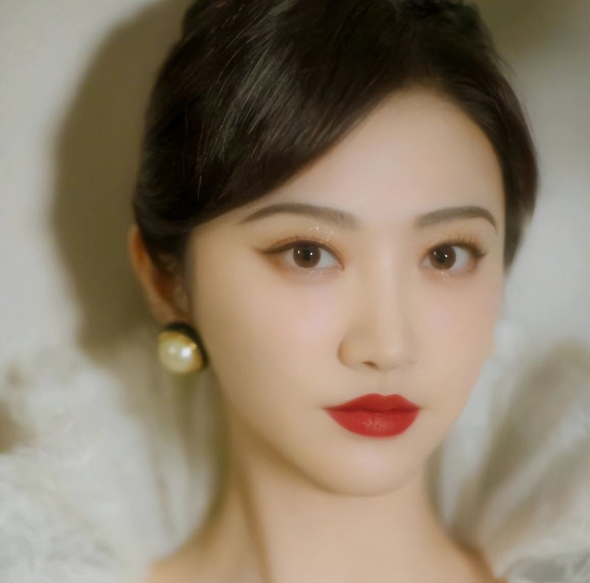 娱乐圈的美女那么多为什么只有景甜被称为人间富贵花