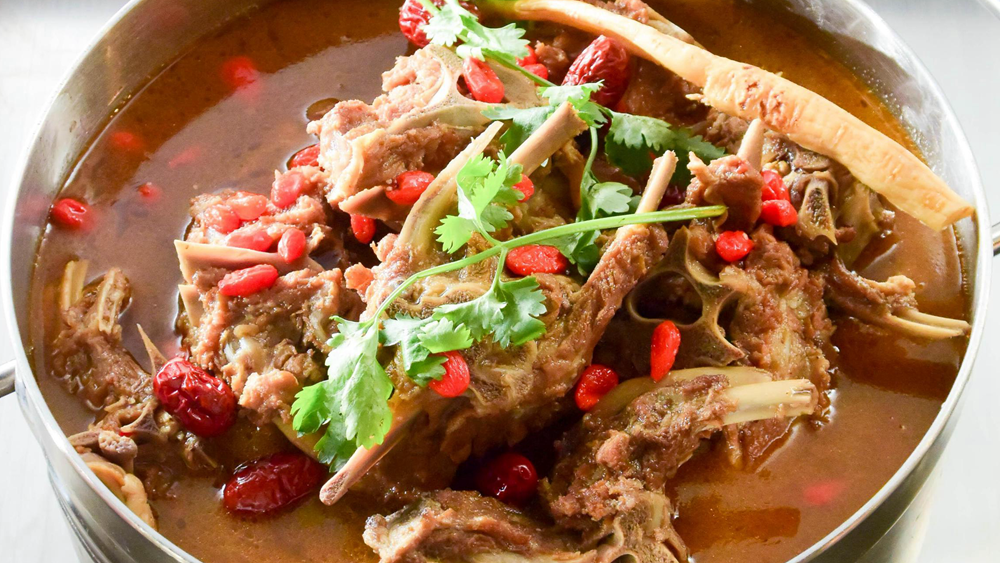香到骨头里的红汤羊蝎子火锅做法全程分享汤鲜肉嫩太美味