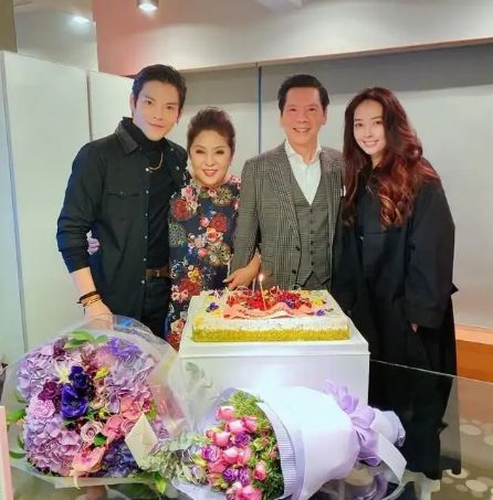 向佐官宣郭碧婷怀二胎,产女不到一年又怀孕,向太为孙子准备厚礼休闲区蓝鸢梦想 - Www.slyday.coM 向佐官宣郭碧婷怀二胎,产女不到一年又怀孕,向太为孙子准备厚礼休闲区蓝鸢梦想 - Www.slyday.coM