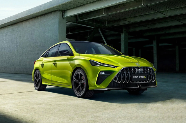 10万预算买辆运动家轿，UNI-V、影豹、MG5天蝎座和缤瑞COOL选谁？