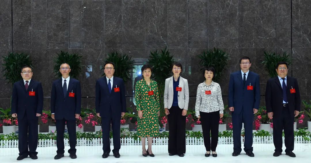 潘荣庆,席林,陈代荣秘书长:姜军锋主任委员,副主任委员,秘书长名单