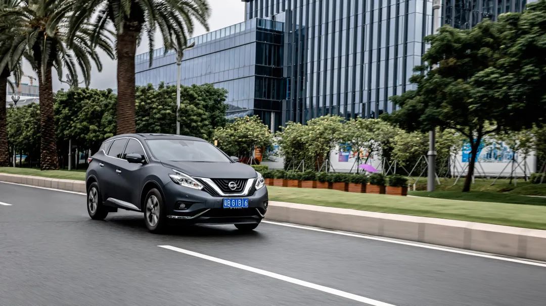 轻松惬意的主旋律试驾日产楼兰