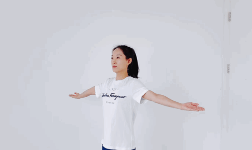 长期做低头族会影响颜值 4个动作改善你的“富贵包”！快马住转走休闲区蓝鸢梦想 - Www.slyday.coM