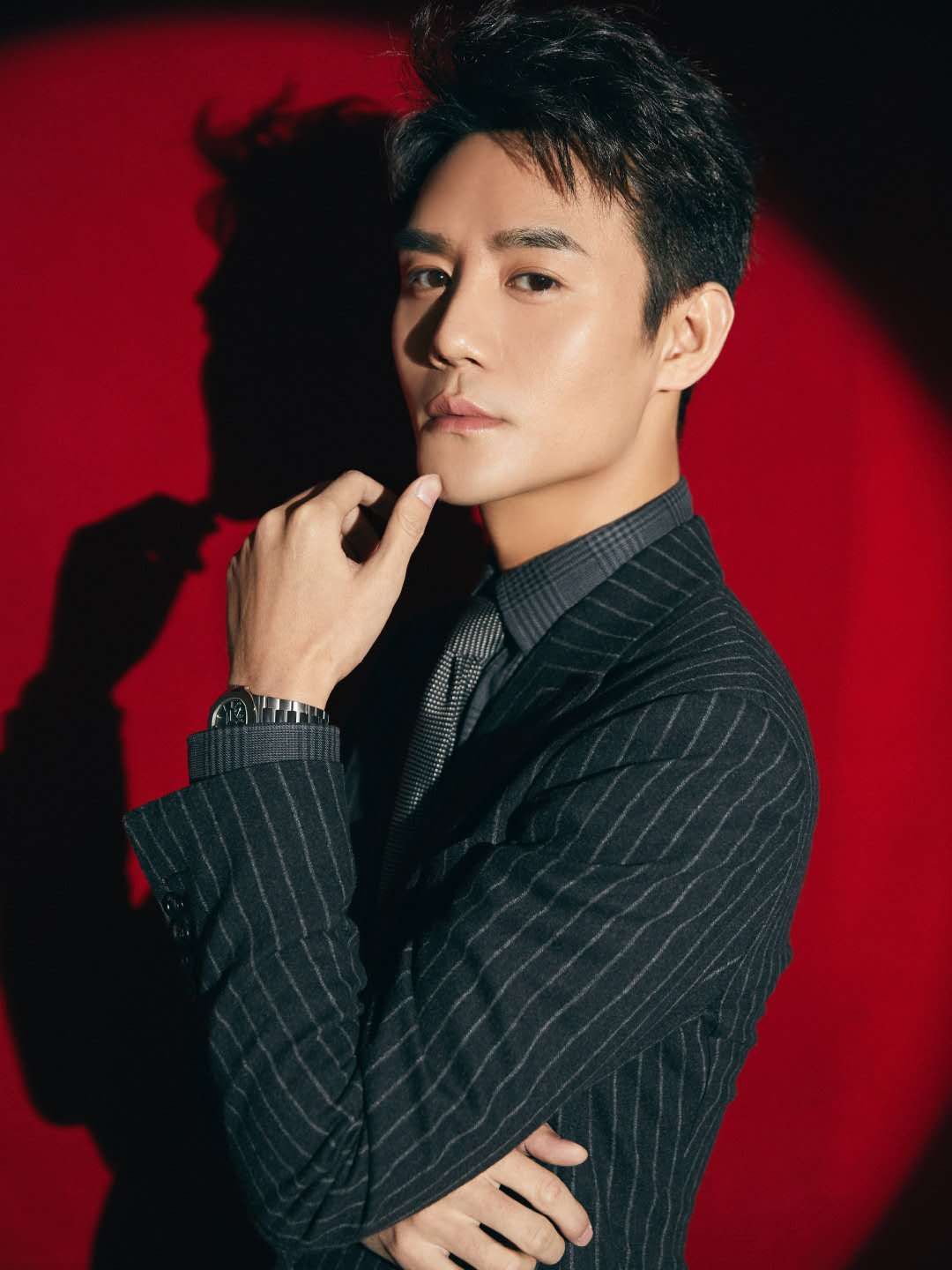 王凯父亲癌症去世他也被查出肺部有阴影为了保命只能减少工作