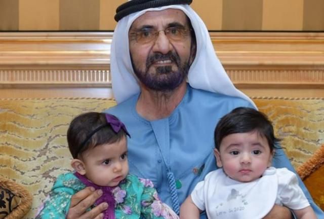 迪拜王室龙凤胎1周岁,哈曼丹抱着孩子出镜,太子妃缺席生日宴__财经