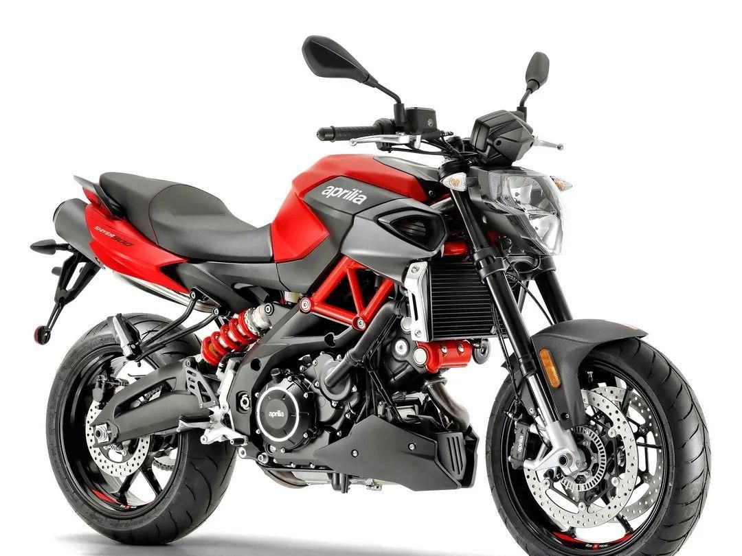 又一款国产准公升级街车曝光阿普利亚shiver900现身佛山街头