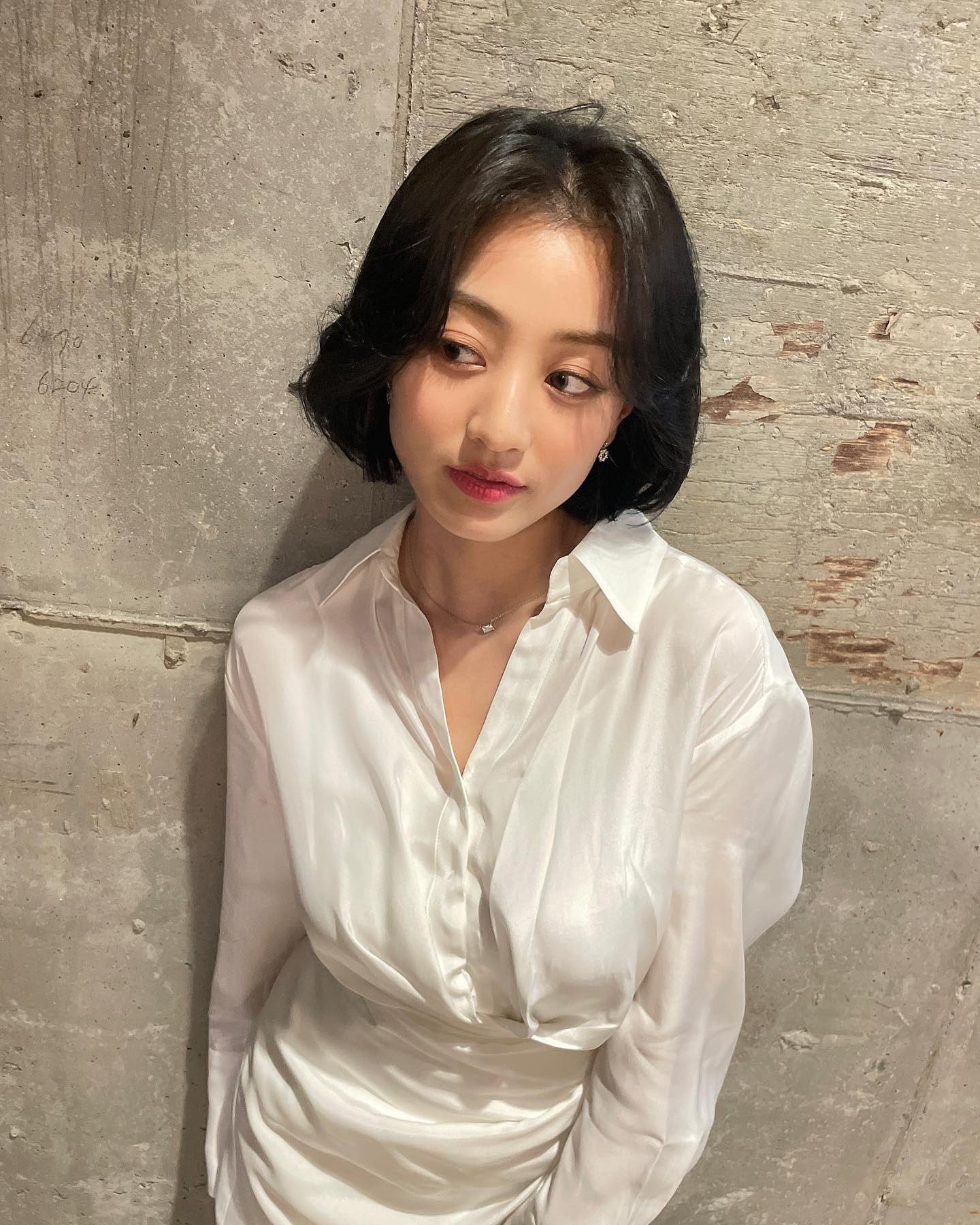 Twice志效性感衬衫造型,精致靓丽的容颜,如画报一般,魅力十足休闲区蓝鸢梦想 - Www.slyday.coM Twice志效性感衬衫造型,精致靓丽的容颜,如画报一般,魅力十足休闲区蓝鸢梦想 - Www.slyday.coM