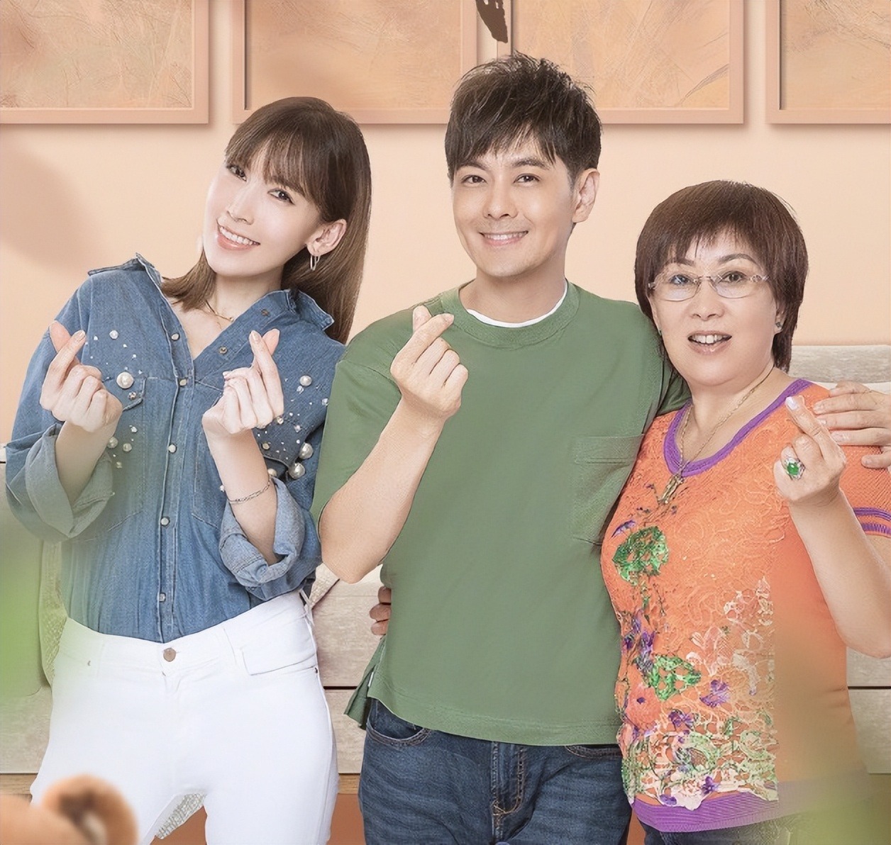 陈若仪520与长子看电影kimi身高快赶上妈妈母子同框像姐弟