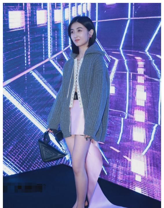 夸颜值就算了,尬吹演技真的忍不了,内娱明星真当观众瞎?休闲区蓝鸢梦想 - Www.slyday.coM 夸颜值就算了,尬吹演技真的忍不了,内娱明星真当观众瞎?休闲区蓝鸢梦想 - Www.slyday.coM