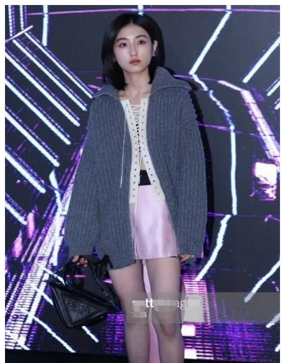 夸颜值就算了,尬吹演技真的忍不了,内娱明星真当观众瞎?休闲区蓝鸢梦想 - Www.slyday.coM 夸颜值就算了,尬吹演技真的忍不了,内娱明星真当观众瞎?休闲区蓝鸢梦想 - Www.slyday.coM