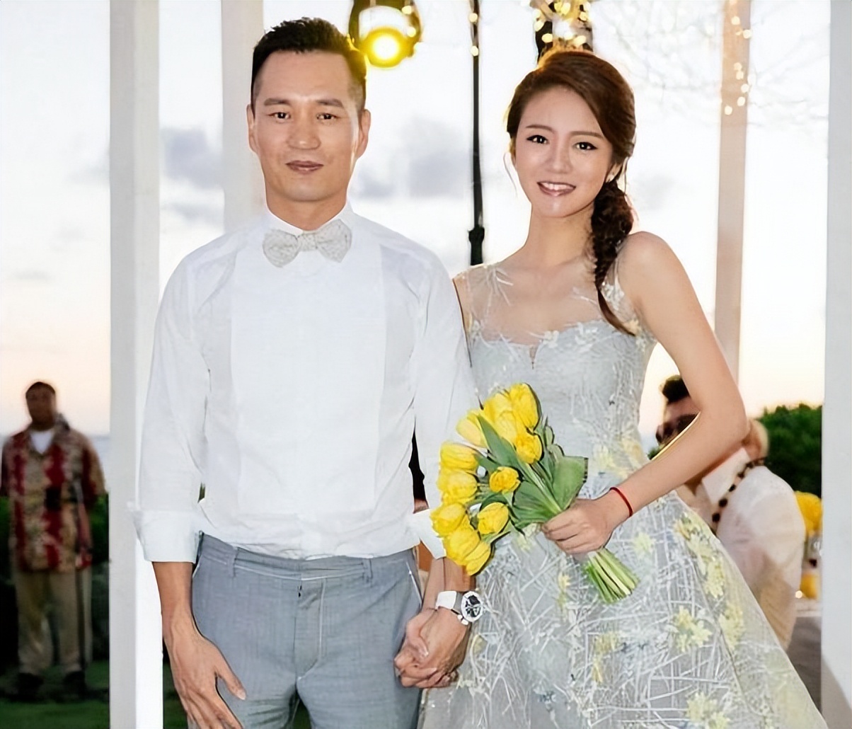 安以轩新动作:清空与老公陈荣炼昔日照片,疑似正式退圈安静生活休闲区蓝鸢梦想 - Www.slyday.coM 安以轩新动作:清空与老公陈荣炼昔日照片,疑似正式退圈安静生活休闲区蓝鸢梦想 - Www.slyday.coM