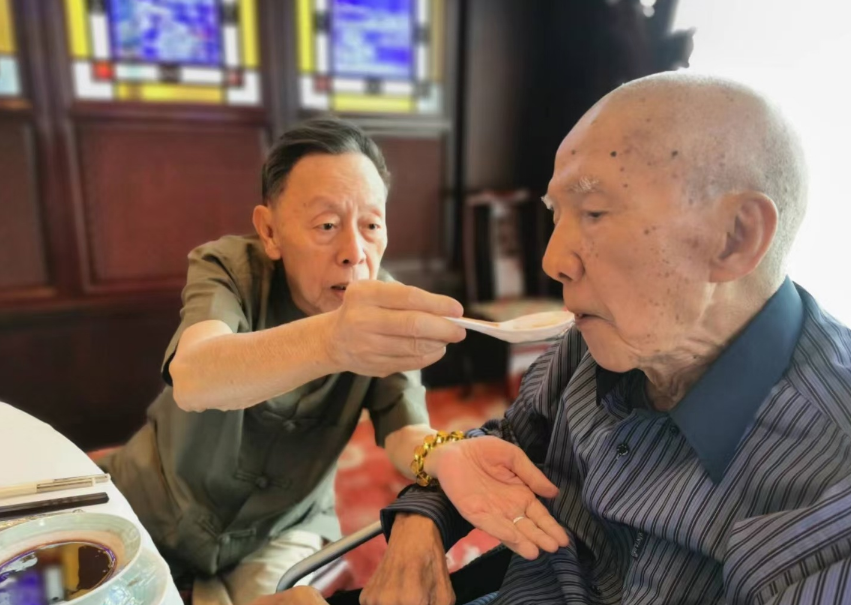 消失在广东观众视野多年快被遗忘的杨达他与黄俊英才是最佳组合