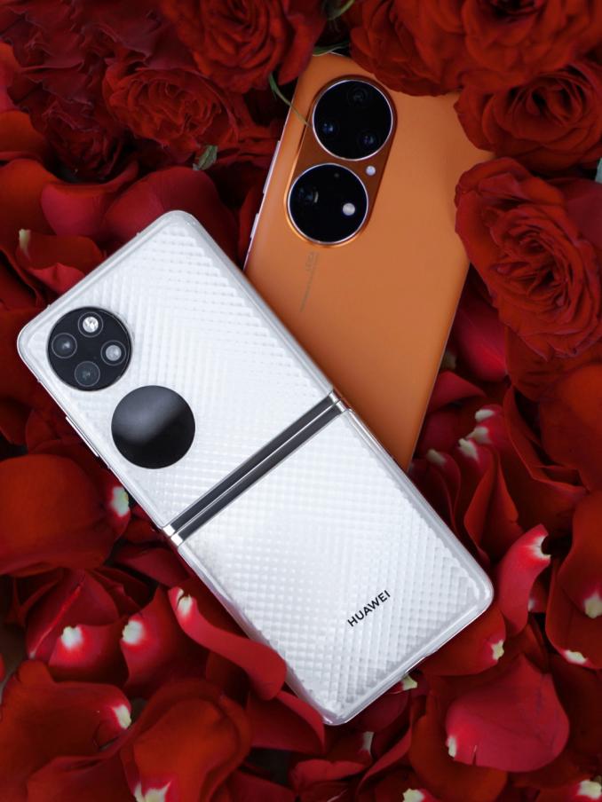 521情人节送礼首选,华为p50 pocket手机小巧精致又实用