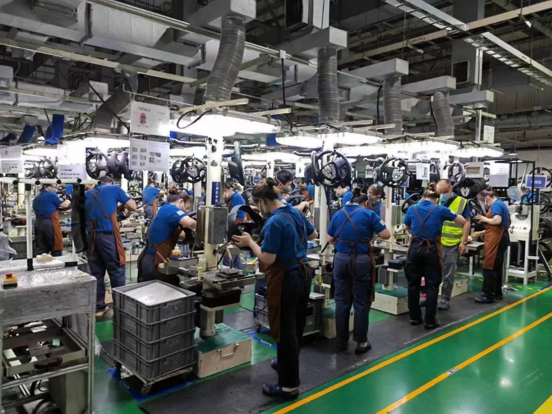 临港新片区37个重点项目集中签约上汽均胜等企业复工迎新进展