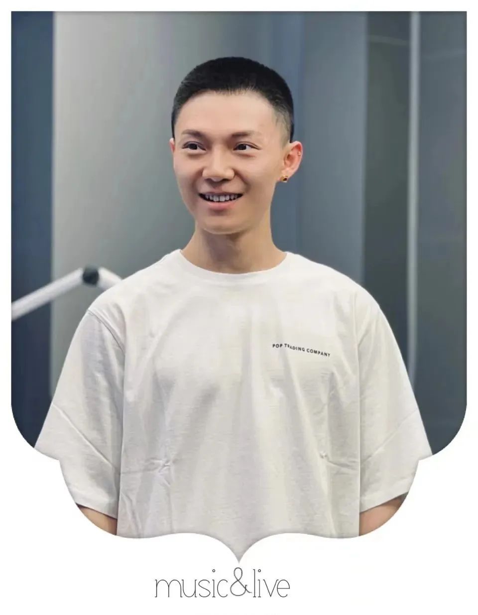 主持人:泽华播出时间:周六,日21:00-23:00974live show北京音乐广播