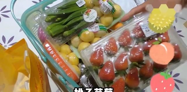 苗苗晒老公郑恺回家vlog,一家团聚画面超有爱,Ana见爸爸笑不停休闲区蓝鸢梦想 - Www.slyday.coM 苗苗晒老公郑恺回家vlog,一家团聚画面超有爱,Ana见爸爸笑不停休闲区蓝鸢梦想 - Www.slyday.coM