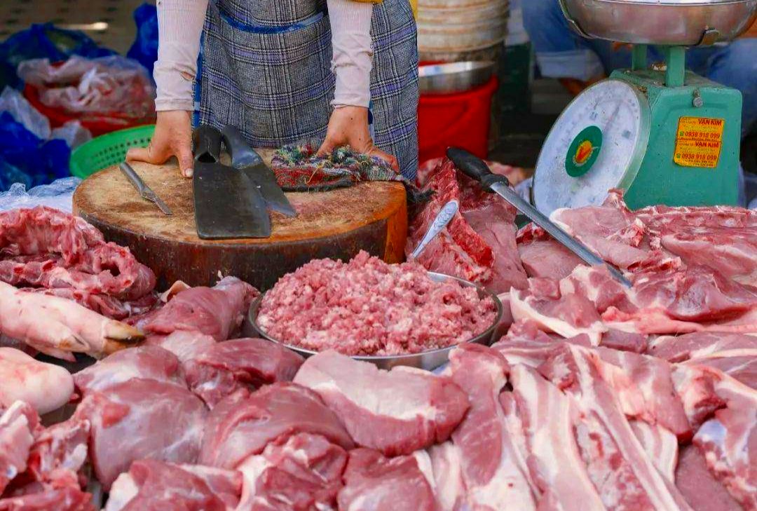 南方菜市场，服务堪称五星级酒店，顾客是上帝，土豆削皮玉米剥粒休闲区蓝鸢梦想 - Www.slyday.coM