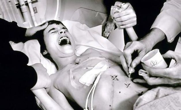 被病痛折磨的儿子,妈妈选择让他安乐死休闲区蓝鸢梦想 - Www.slyday.coM 被病痛折磨的儿子,妈妈选择让他安乐死休闲区蓝鸢梦想 - Www.slyday.coM