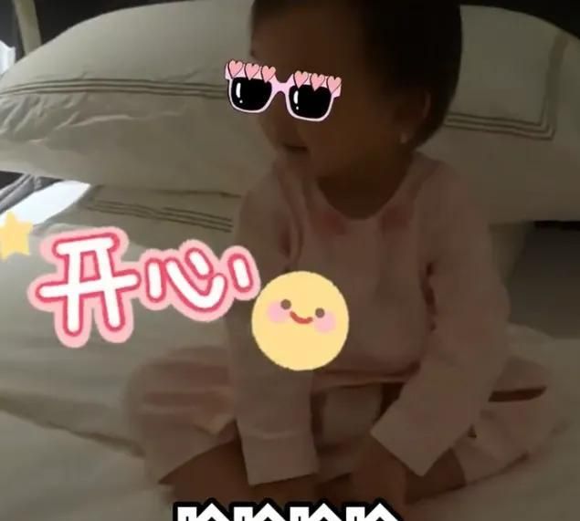 苗苗晒老公郑恺回家vlog,一家团聚画面超有爱,Ana见爸爸笑不停休闲区蓝鸢梦想 - Www.slyday.coM 苗苗晒老公郑恺回家vlog,一家团聚画面超有爱,Ana见爸爸笑不停休闲区蓝鸢梦想 - Www.slyday.coM