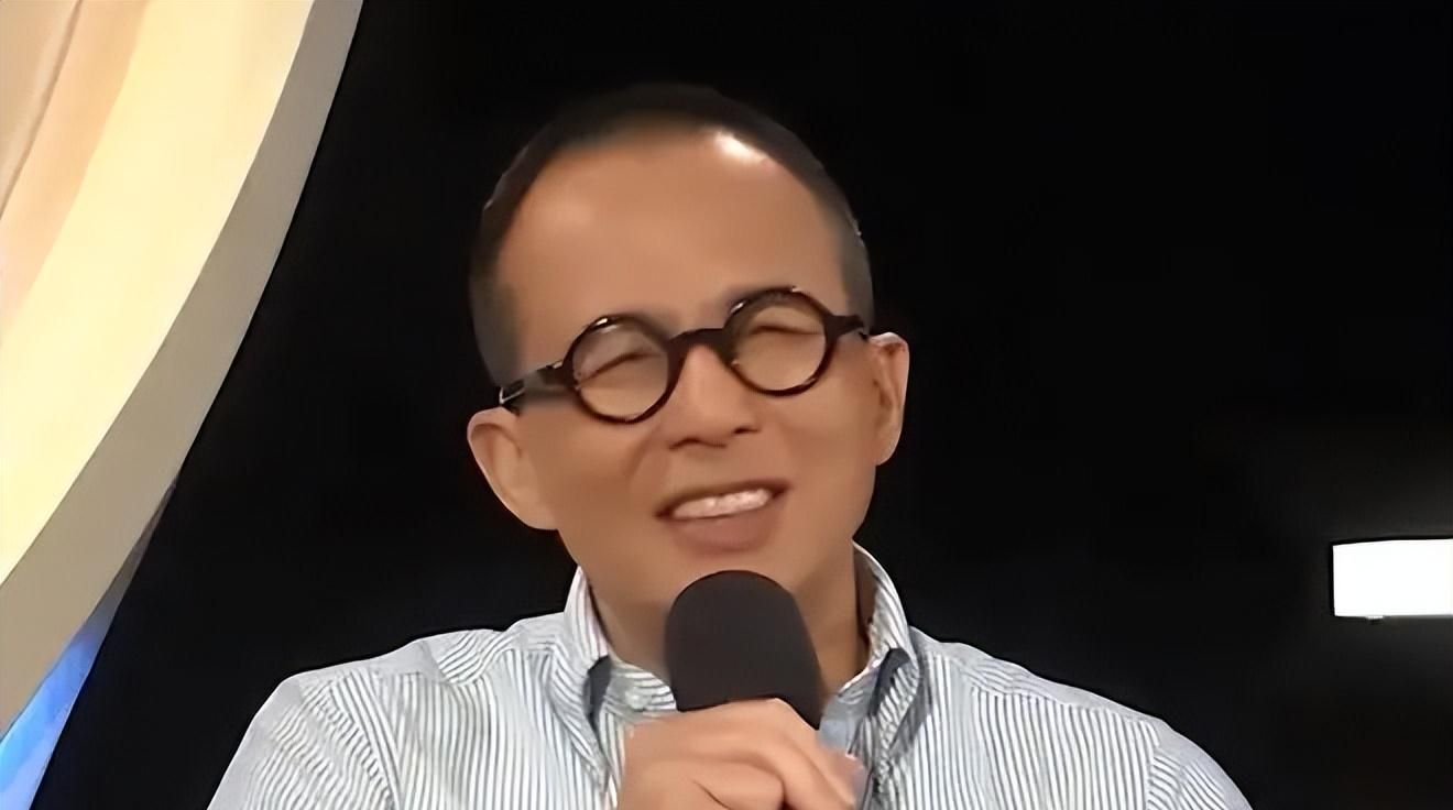 梁洛施高调晒出书房内景尽显奢华李泽楷赠送的古董价值不菲