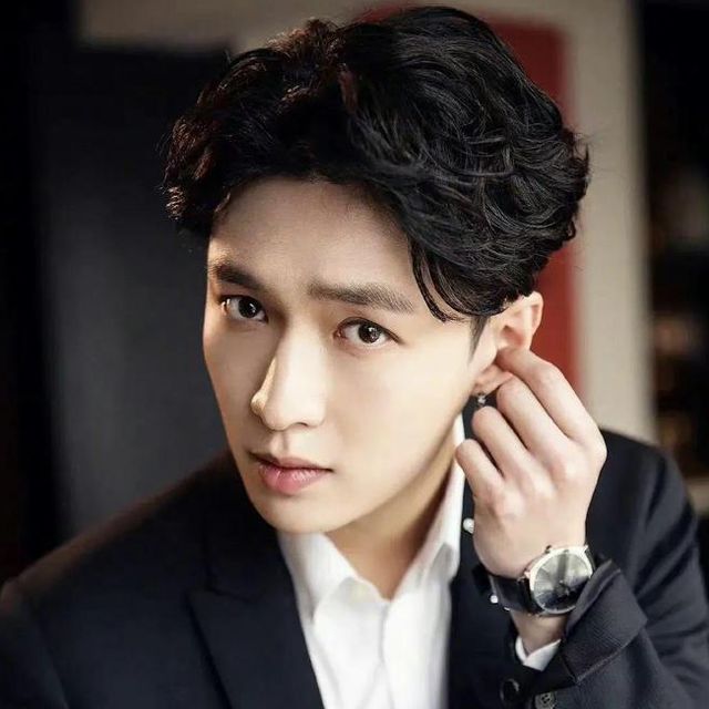 韩娱圈EXO组合已将张艺兴“除名”,其合约到期不续约,回国发展休闲区蓝鸢梦想 - Www.slyday.coM 韩娱圈EXO组合已将张艺兴“除名”,其合约到期不续约,回国发展休闲区蓝鸢梦想 - Www.slyday.coM