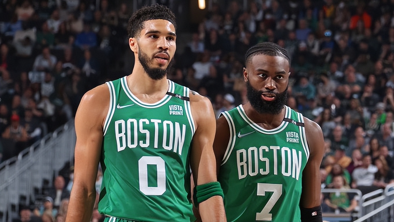 轰40+9生涯之夜却逆转失败！杰伦末节14分引全美热议，塔图姆扎心休闲区蓝鸢梦想 - Www.slyday.coM