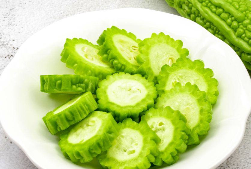 南方菜市场，服务堪称五星级酒店，顾客是上帝，土豆削皮玉米剥粒休闲区蓝鸢梦想 - Www.slyday.coM