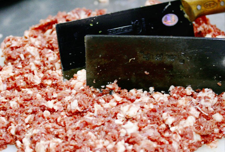 南方菜市场，服务堪称五星级酒店，顾客是上帝，土豆削皮玉米剥粒休闲区蓝鸢梦想 - Www.slyday.coM