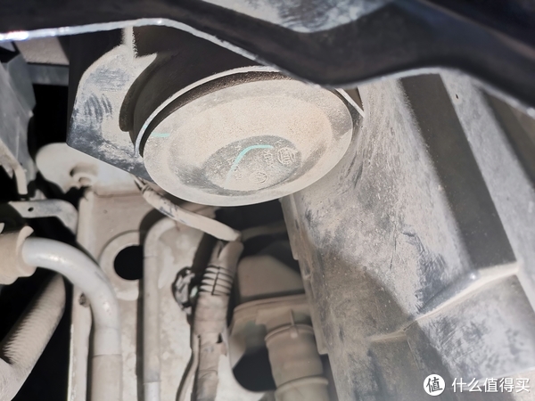 自己更换14款大众宝来近光灯灯泡-新浪汽车