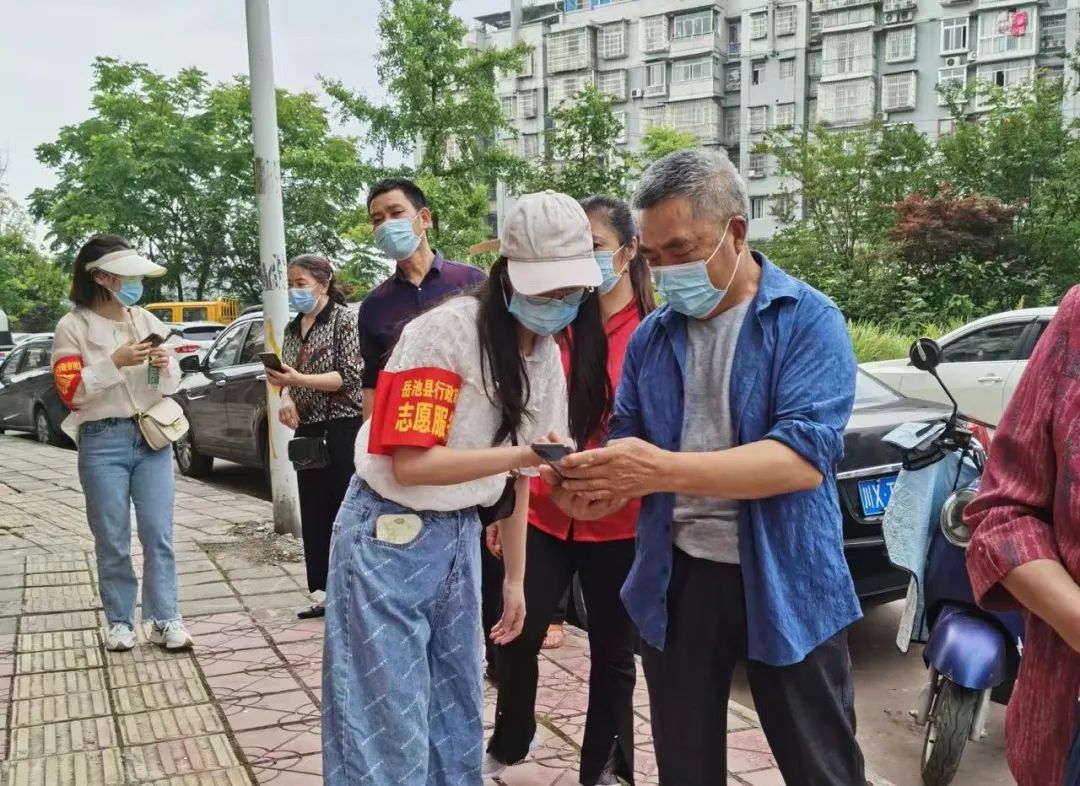 “青力青为”助力疫情防控，广安团组织在行动休闲区蓝鸢梦想 - Www.slyday.coM