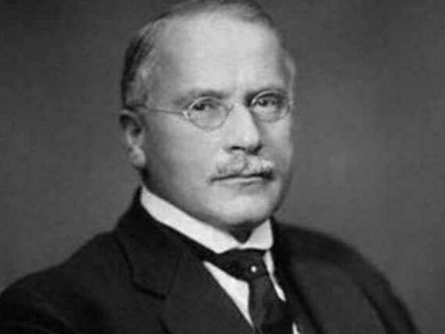 自称山东人的德国汉学家卫礼贤季羡林称他是东学西渐的杰出代表