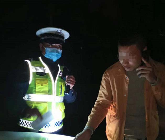 怎么又是你？贵州一男子一晚上两次酒驾被查！网友：凭实力进去的休闲区蓝鸢梦想 - Www.slyday.coM