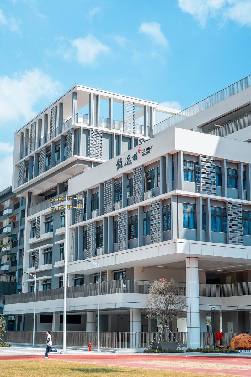 承办福田唯一新高中深圳明德实验学校底气十足超硬核