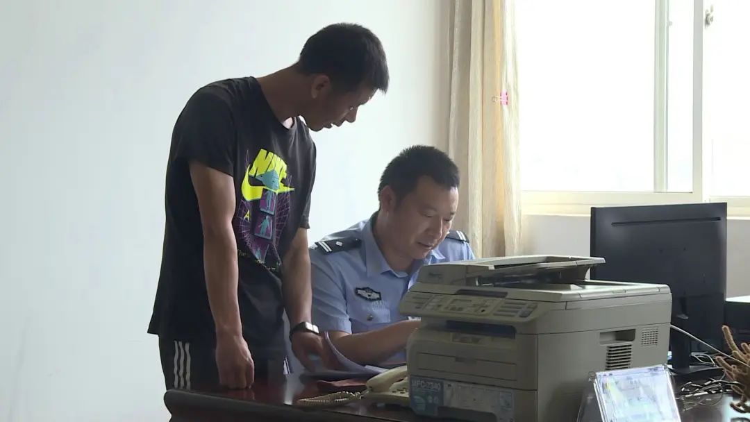 “零首付”购机陷“消费贷”骗局，弥渡公安历时五年侦查追回21.2万元休闲区蓝鸢梦想 - Www.slyday.coM