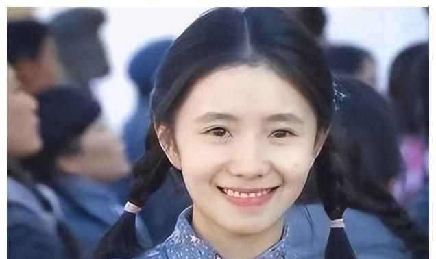 刘浩存出道即巅峰与易烊千玺搭档拿下最受大学生欢迎年度新人奖