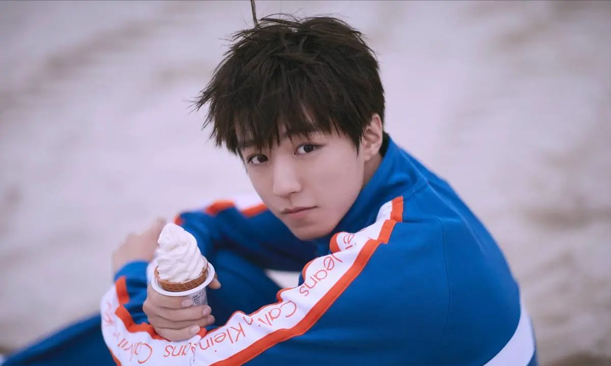 《重生之门》热播，央媒点评王俊凯演技，8个字道出观众们的心声休闲区蓝鸢梦想 - Www.slyday.coM