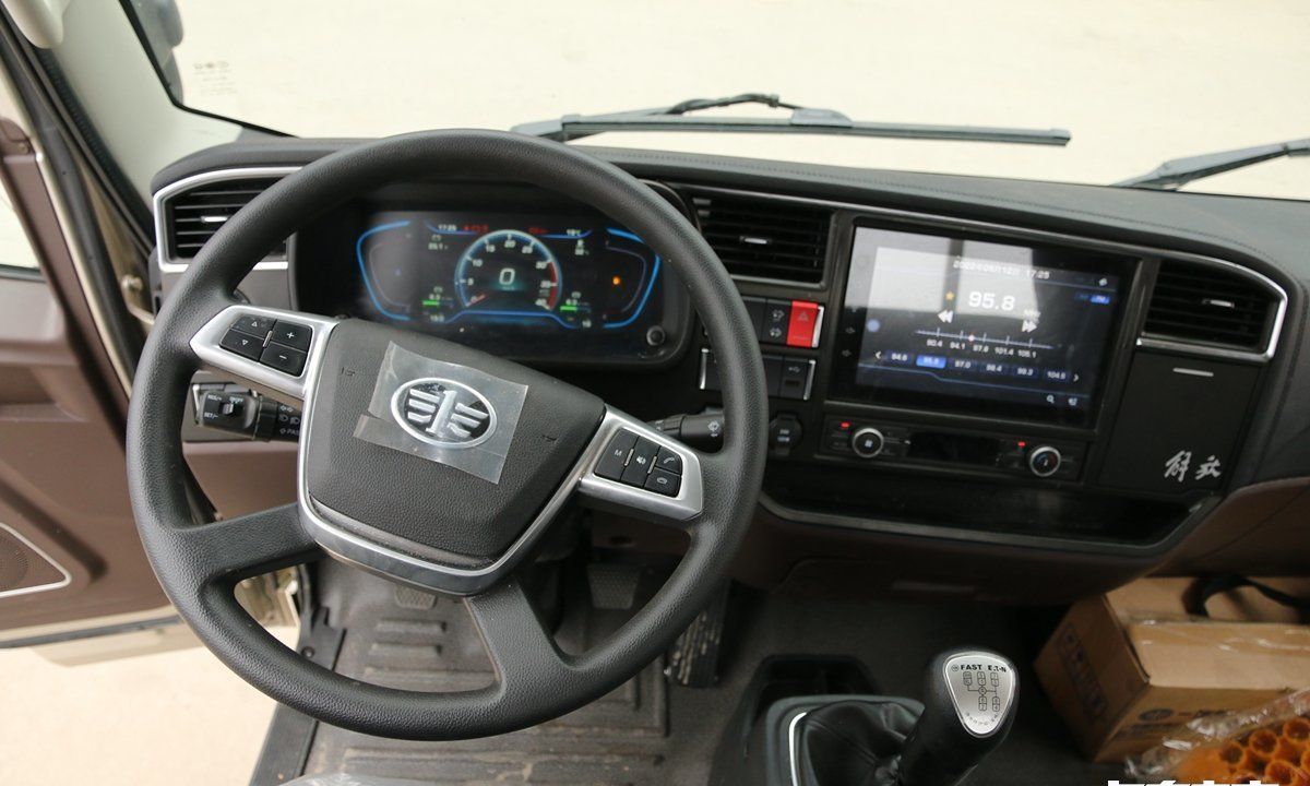 160马力减震座椅大卧铺解放领途也太爽了吧