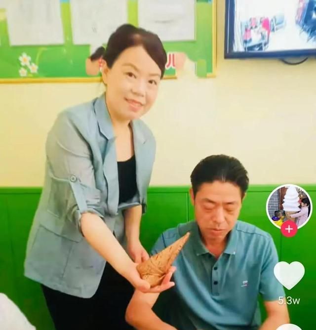 一天生日两重天郭威蛋糕上官宣改姓姚策坟前可乐篮球寄哀思