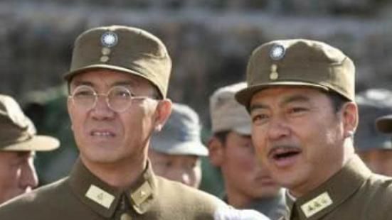 由于战绩出色,老蒋授予王凌云青天白日勋章,还被美国人授予银质自由