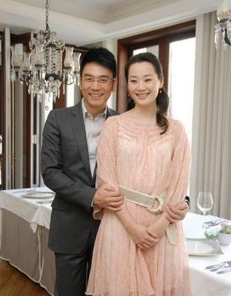 50岁林依轮喜提准儿媳22岁儿子美国名校毕业新任女友颜值能打