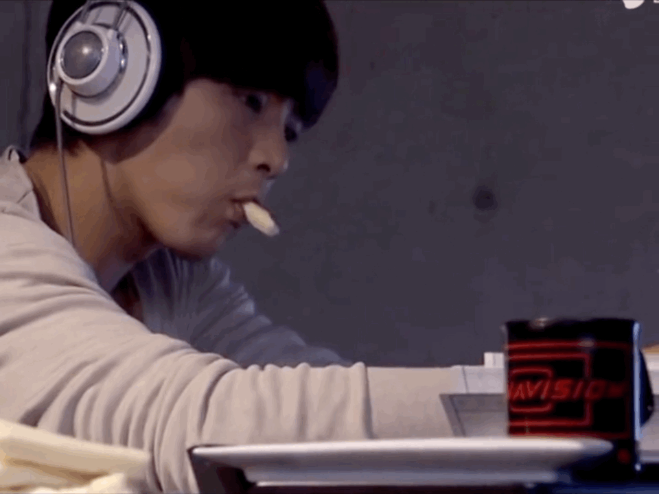 这么多年过去了我还是记得爱上查美乐的男主韩以烈