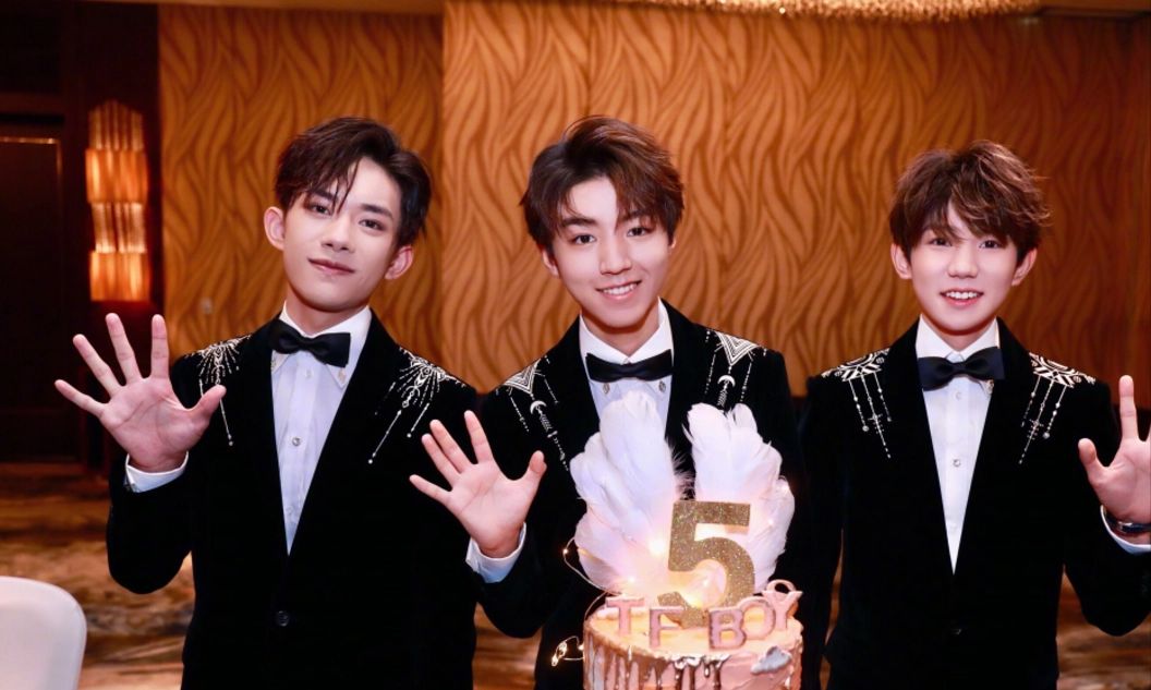 《重生之门》热播,央媒点评王俊凯演技,8个字道出观众们的心声休闲区蓝鸢梦想 - Www.slyday.coM 《重生之门》热播,央媒点评王俊凯演技,8个字道出观众们的心声休闲区蓝鸢梦想 - Www.slyday.coM