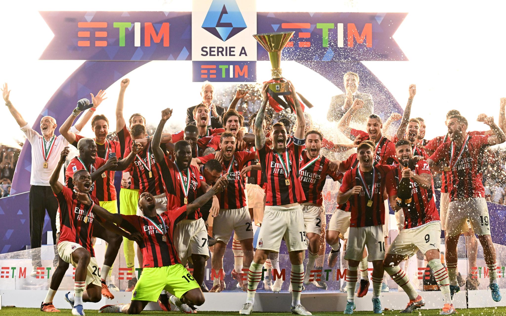 重回意甲之巅有多难ac米兰用11年破解夺冠密码