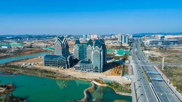 融合发展加速跑贵阳贵安抢抓数字机遇激活数据潜能