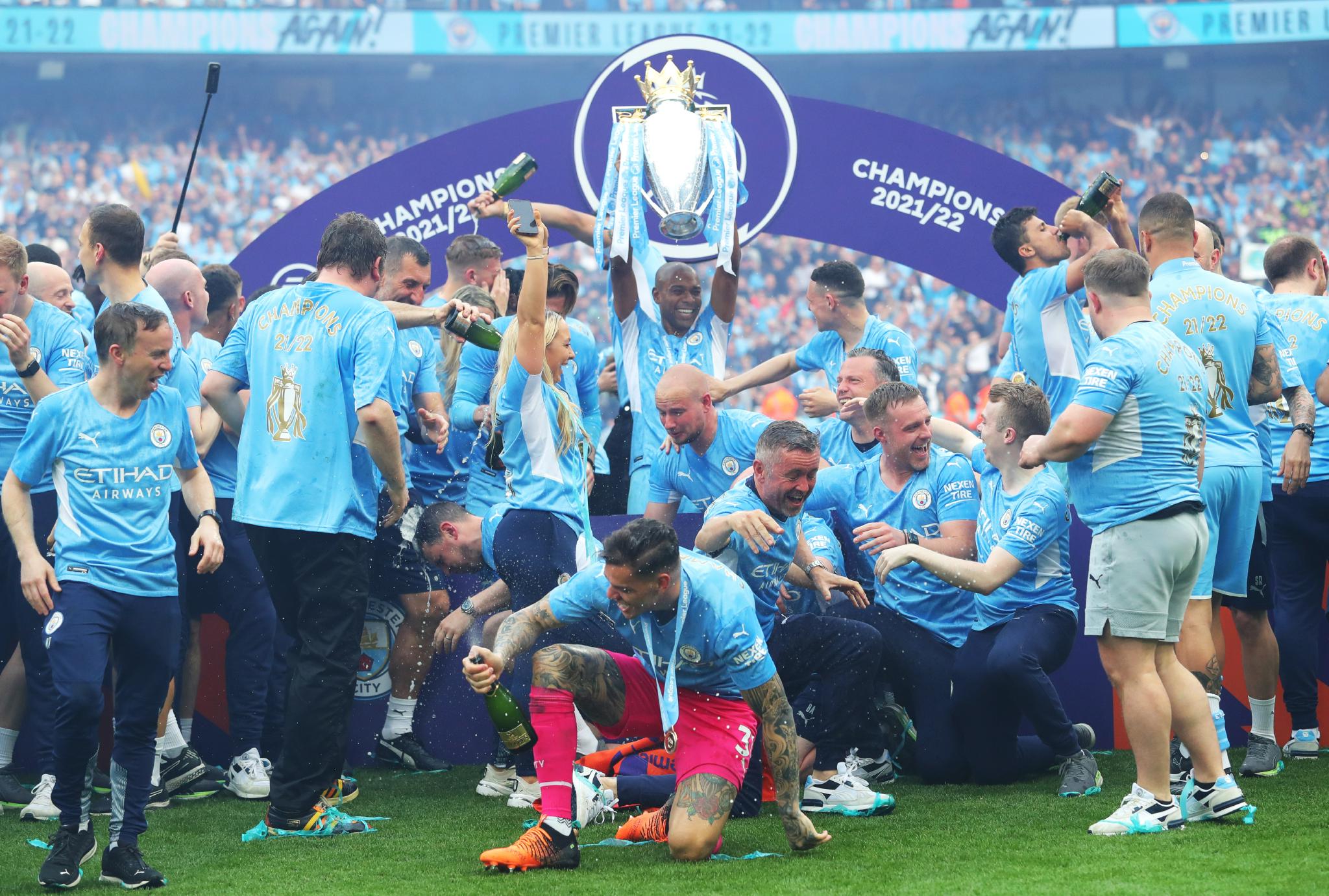 足球英超曼城夺冠