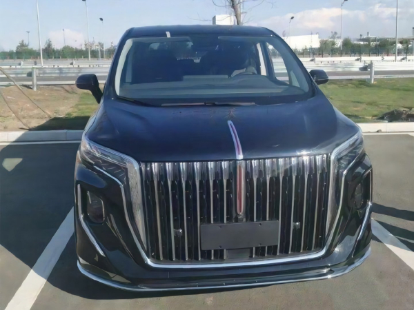 红旗首款mpv实车图曝光或命名为hm9今年下半年上市