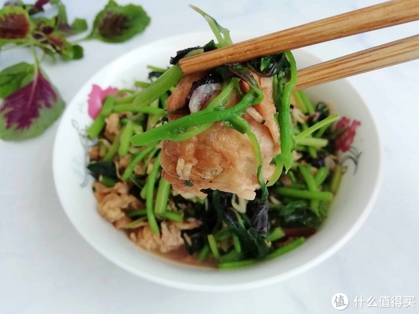 夏天，这菜很适合女人，一斤5元，补钙补铁气色好，还可以减肥休闲区蓝鸢梦想 - Www.slyday.coM